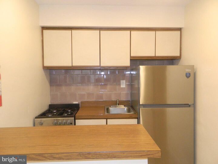 Property Photo:  513 12th Street NE 9  DC 20002 