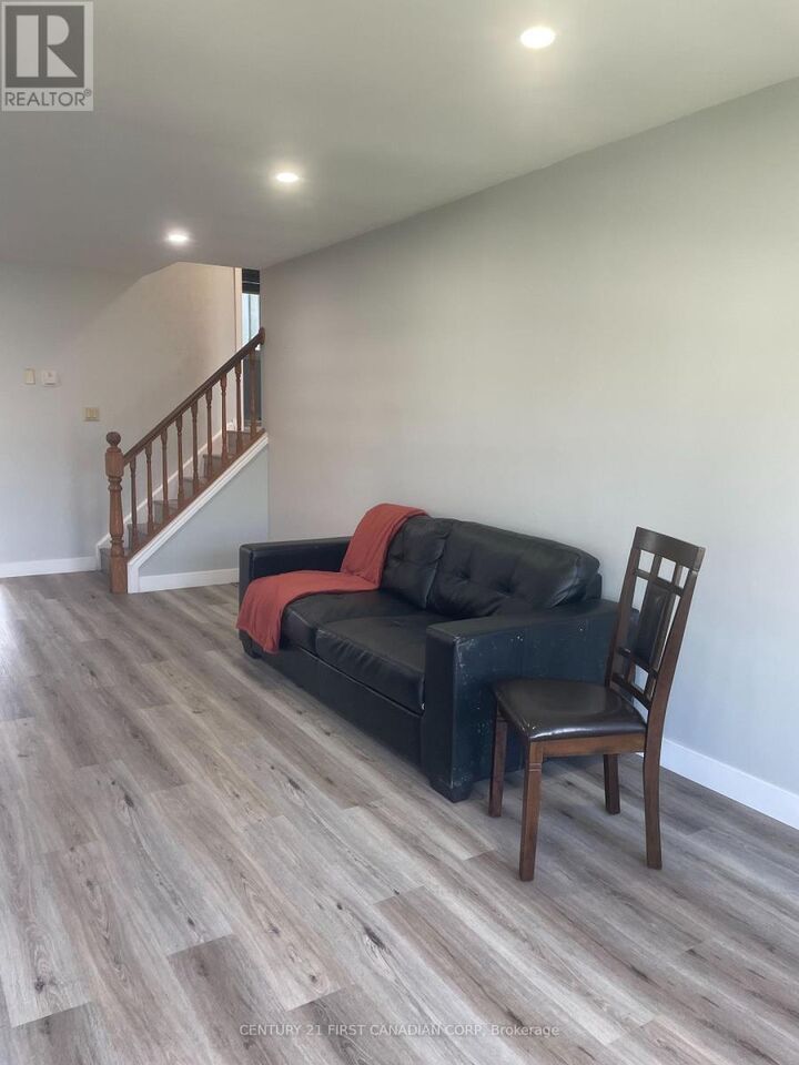 Photo de la propriété:  1044 Cree Avenue  ON N4T 1A2 