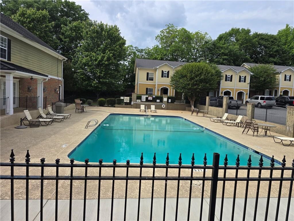 Property Photo:  1014 Summer Place  GA 30071 