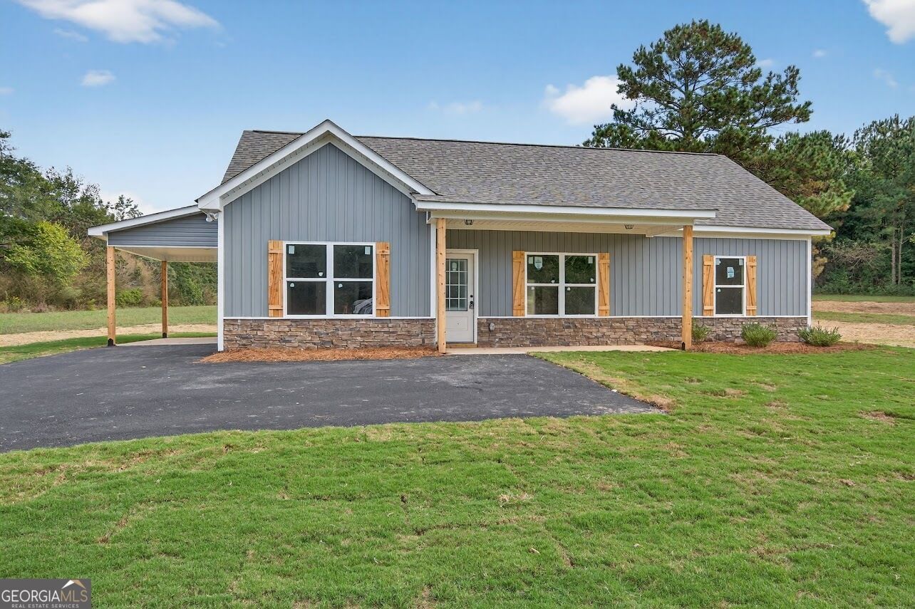 Property Photo:  525 Grogan Road  GA 30113 