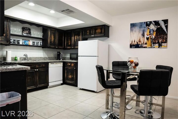 Property Photo: 5576 West Rochelle Avenue 22A NV 89103
