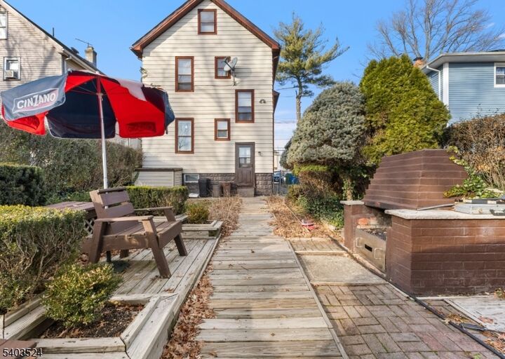 Property Photo:  146 E 10th Ave 2  NJ 07203 