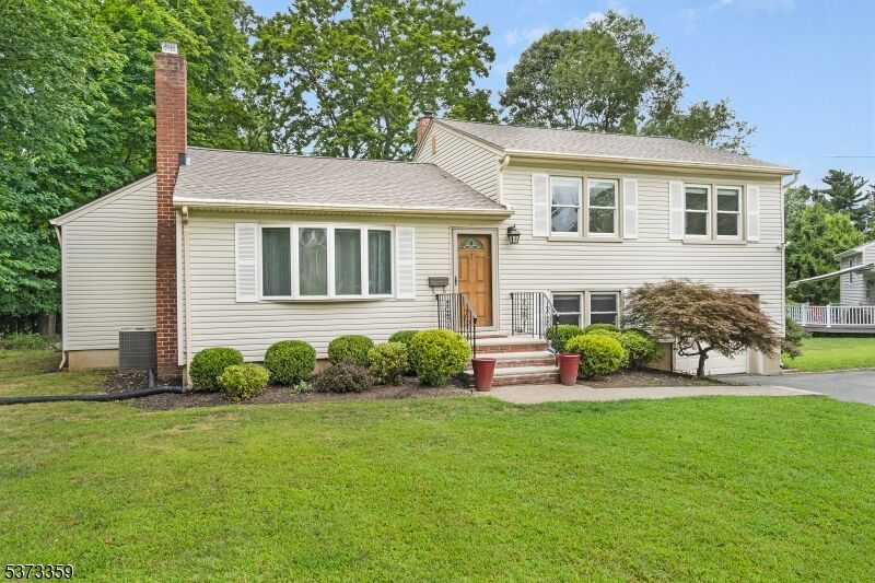 Property Photo:  1 Baldwin Rd  NJ 07932 