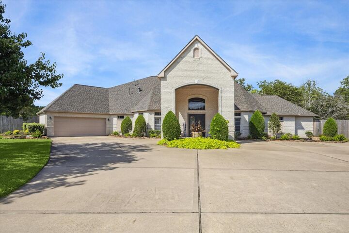 Property Photo:  2904 Bridle Path Lane  TX 77546 