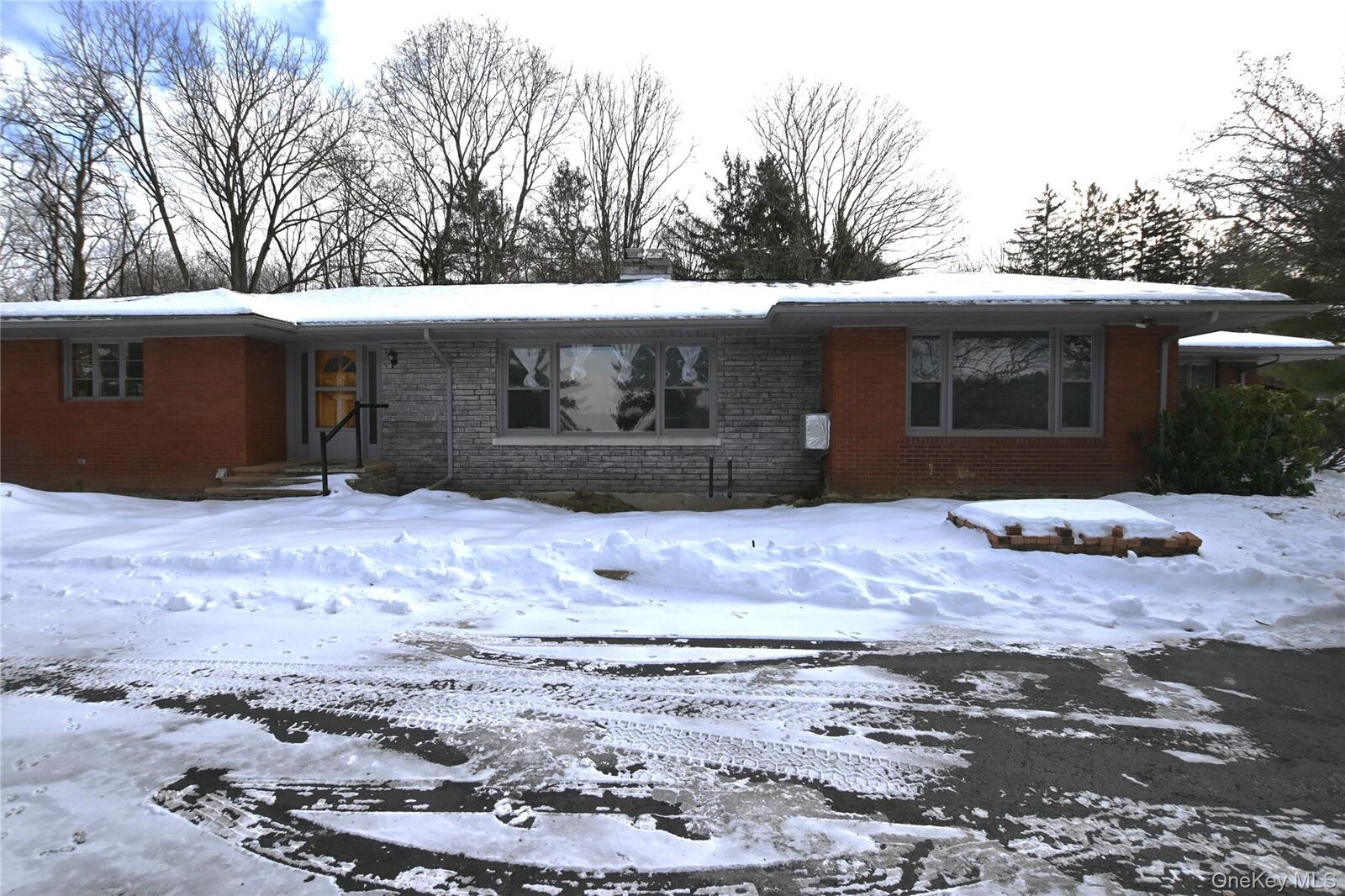 Property Photo:  86 Mill House Road 2  NY 12542 