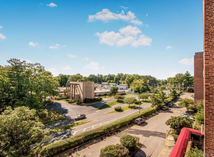 Property Photo:  245 Rumsey Road 4K  NY 10701 