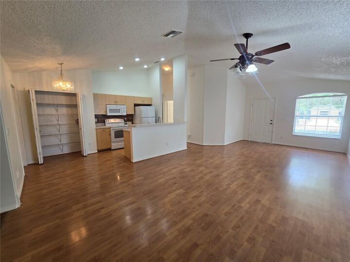 Property Photo:  1926 29th Avenue N  FL 33713 