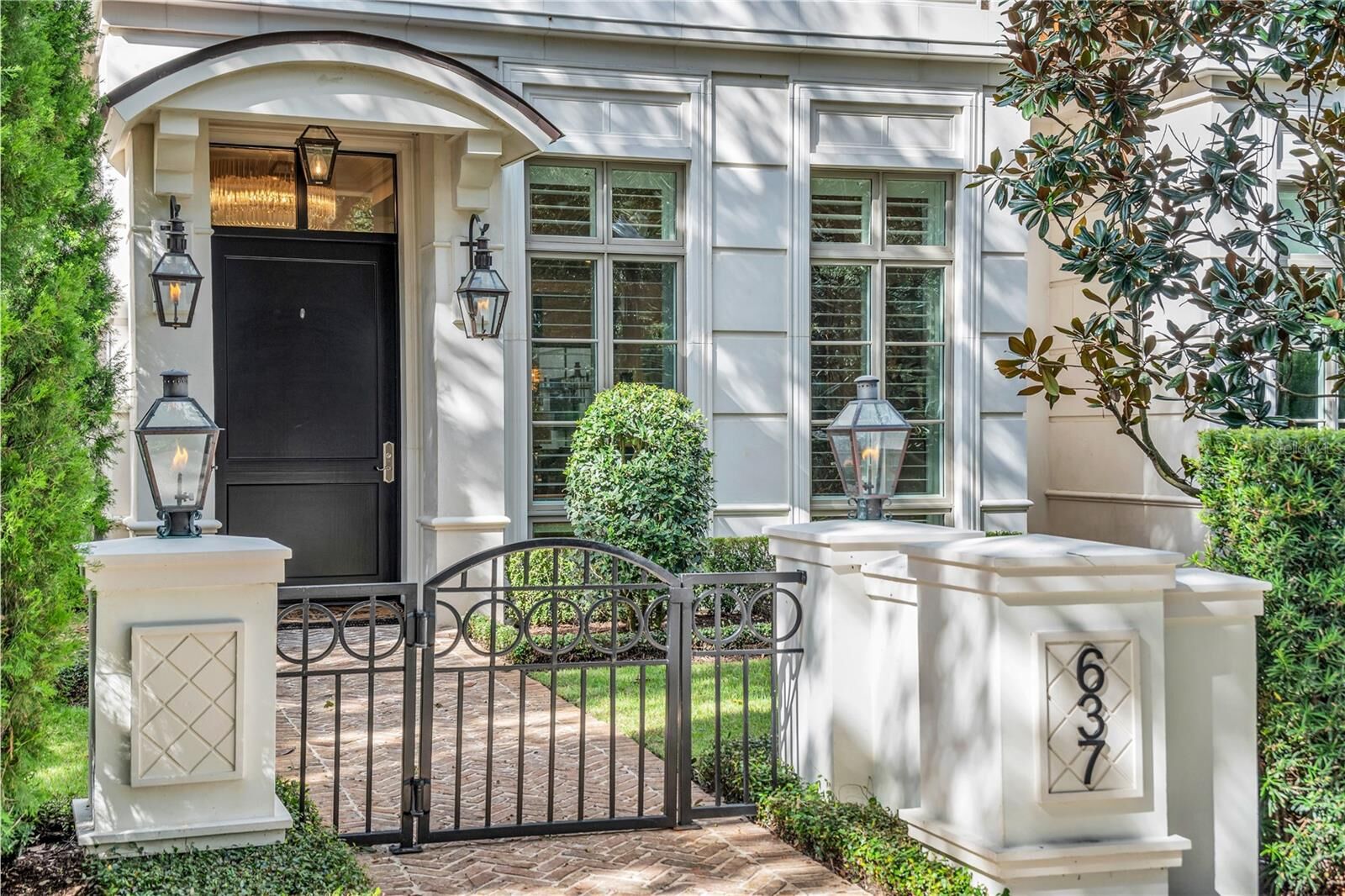 Property Photo:  637 N Park Avenue  FL 32789 