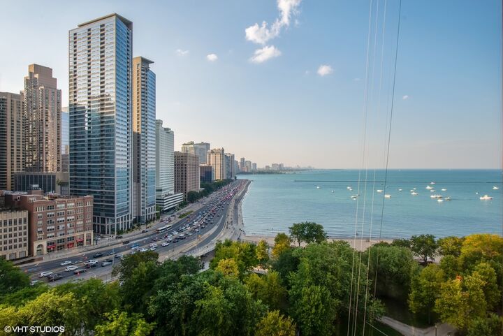 Property Photo: 505 N Lake Shore Drive 2118 IL 60611