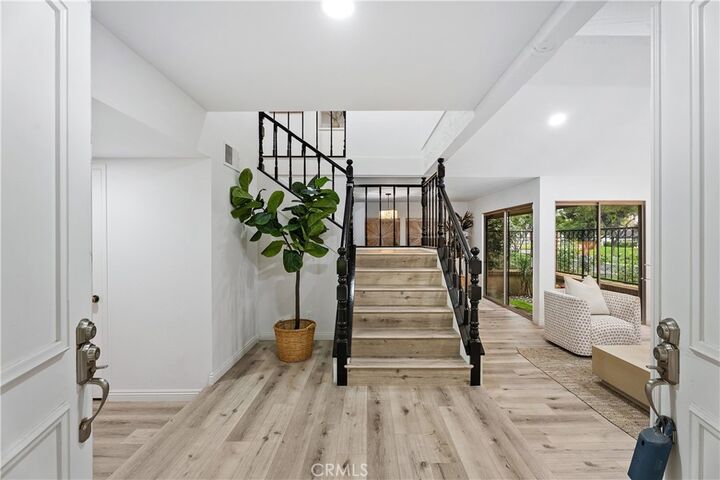 Property Photo:  16 E Yale Loop #28  CA 92604 