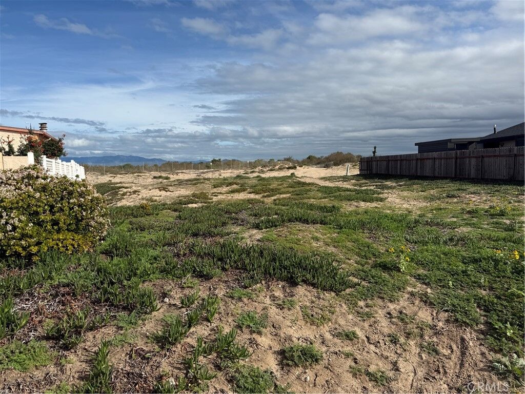 Property Photo: 4901 Catamaran CA 93035