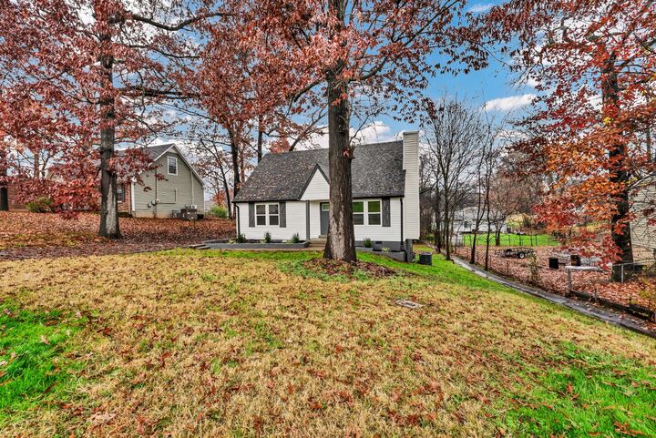 Property Photo:  609 Bay Ln  TN 37042 