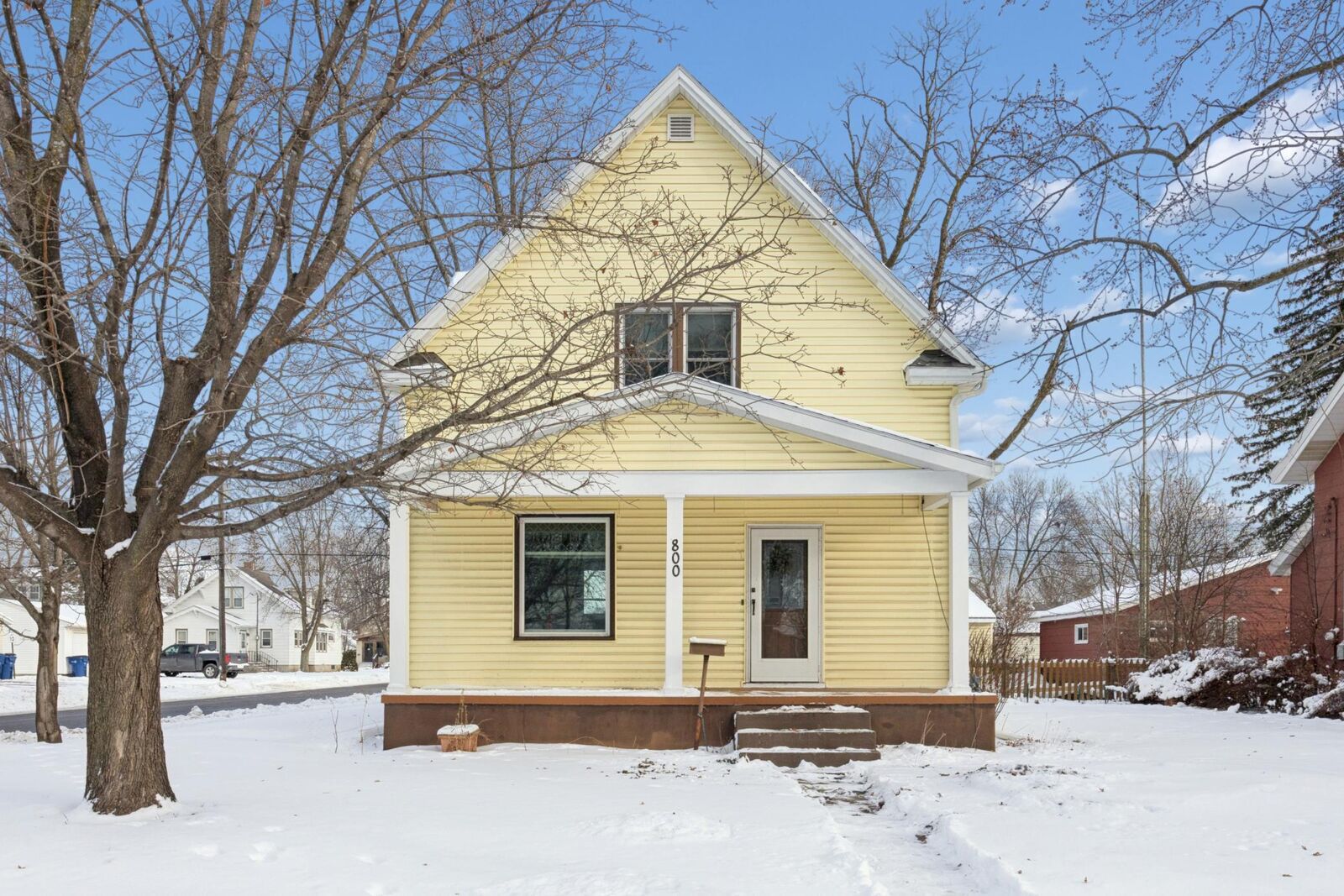 Property Photo:  800 McKinley Place S  MN 56301 