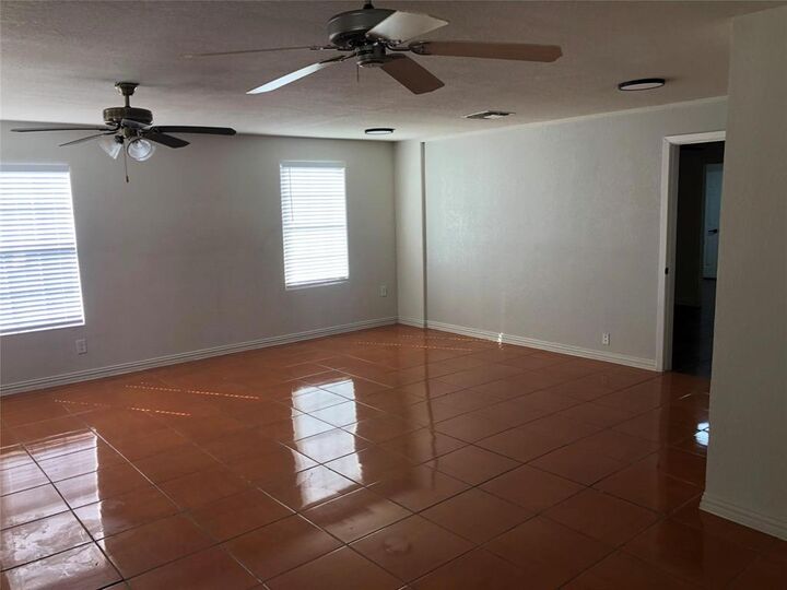 Property Photo:  2606 Laurel Street  TX 75050 
