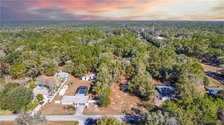 Property Photo: 5595 E Arthur Street FL 34452