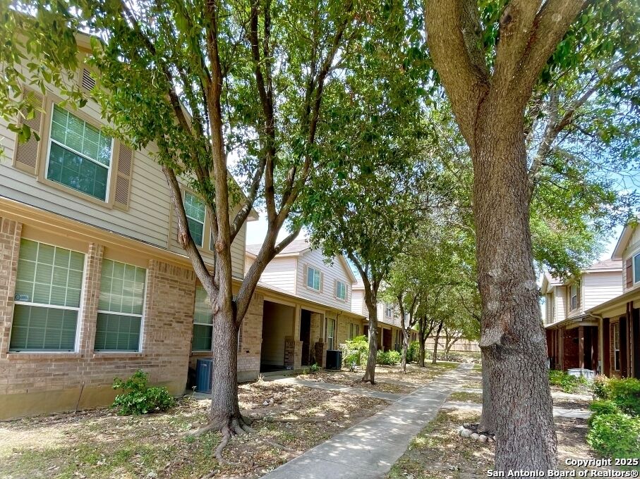 Property Photo:  2553 Grayson Circle  TX 78232 