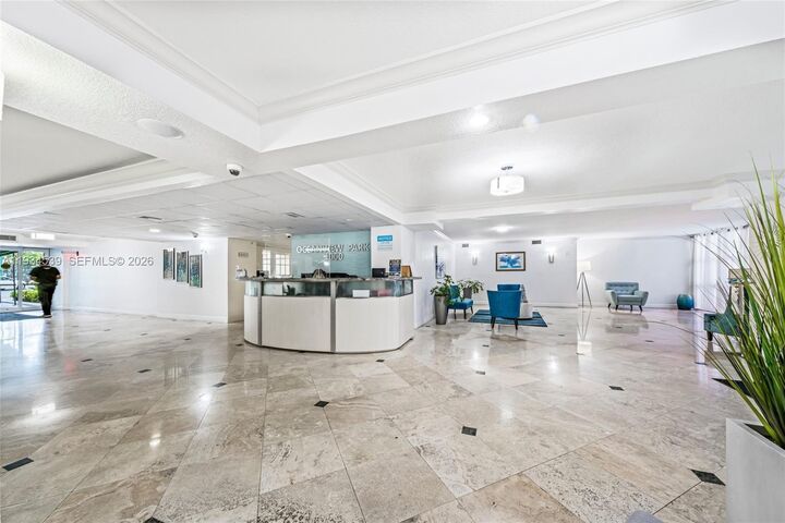 Property Photo: 1000 Parkview Dr 107 FL 33009