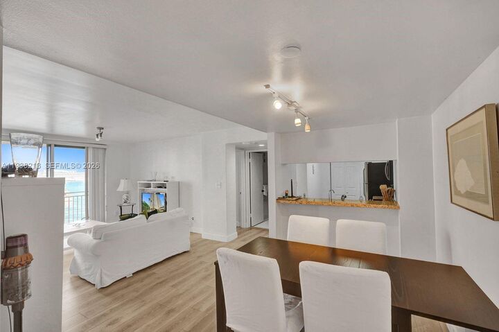 Property Photo:  770 SE Claughton Island Dr 813  FL 33131 