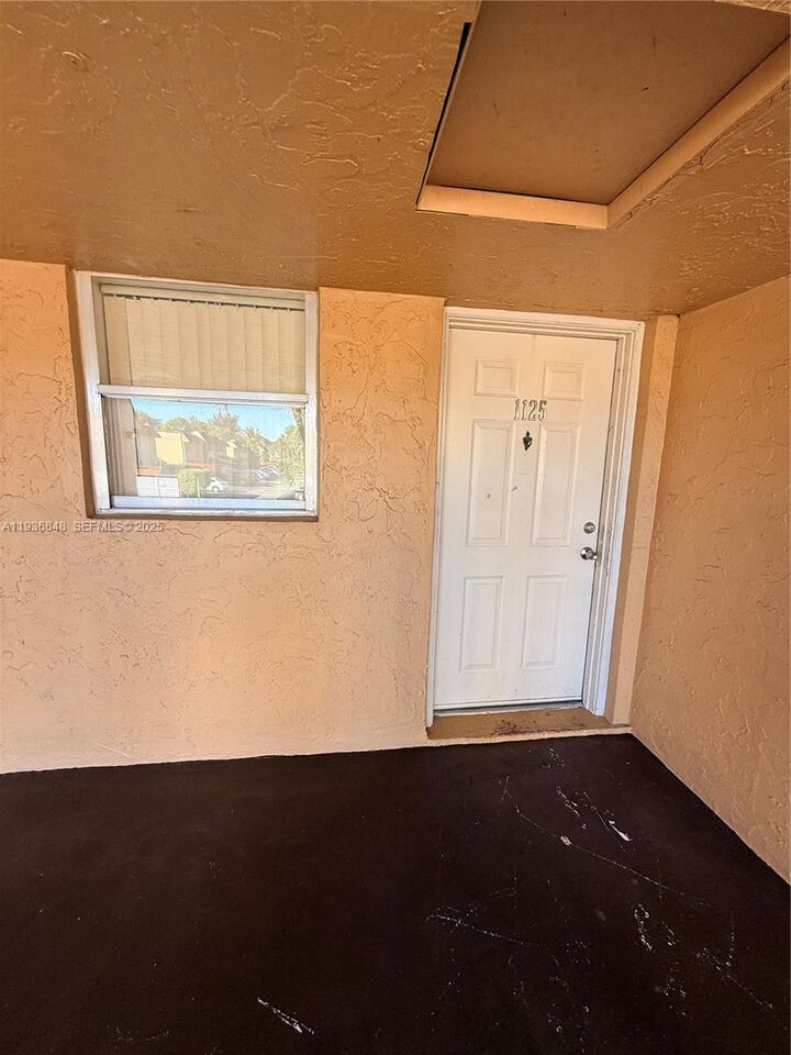 Property Photo:  9972 SW 88th St 1125  FL 33176 