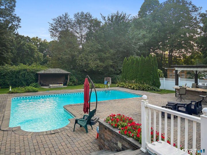 Property Photo:  100 Lynwood Dr Extension  CT 06410 