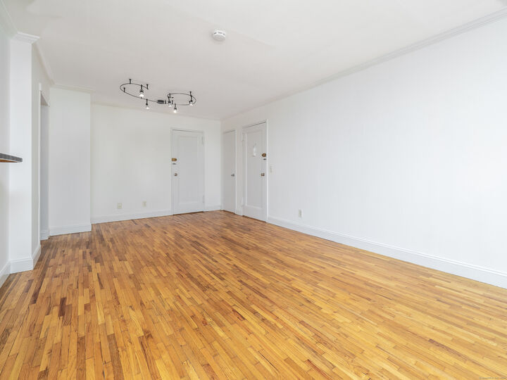 Property Photo: 11 Bedford Avenue O-3 CT 06850
