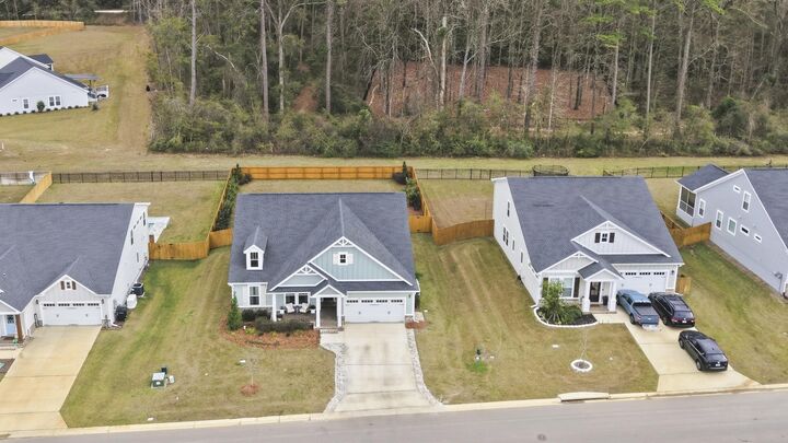 Property Photo: 3813 Ardmore Lane FL 32308