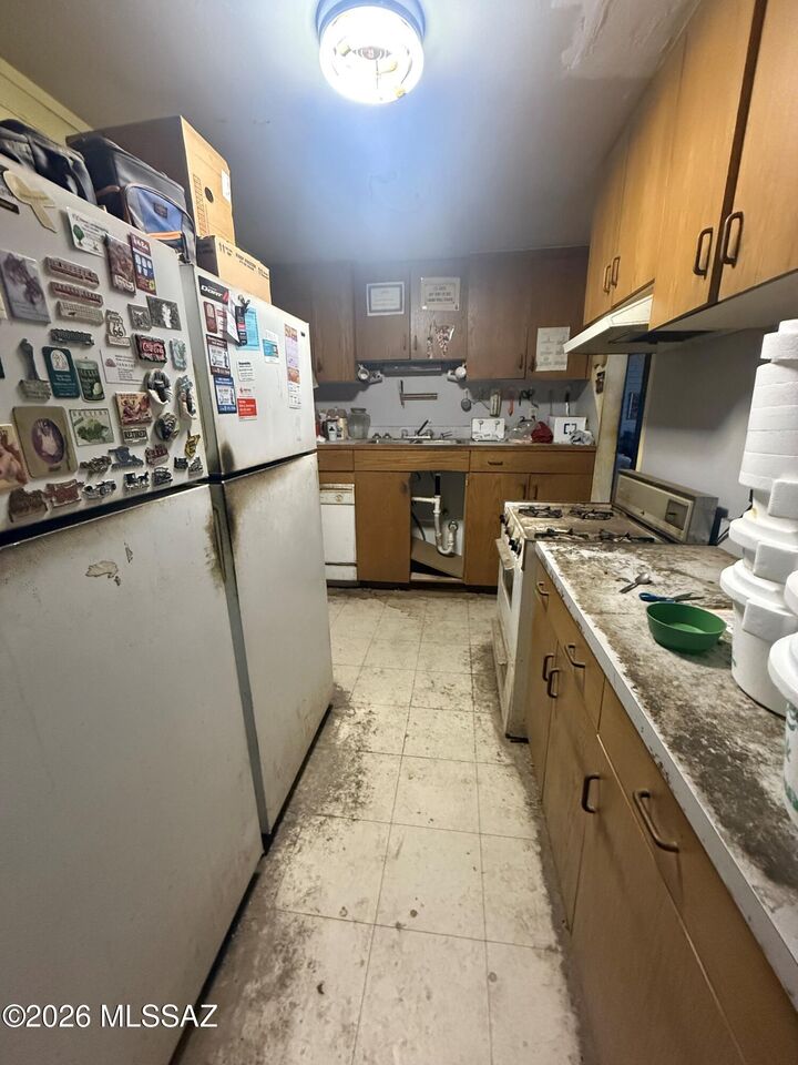 Property Photo: 5801 E 30th Street AZ 85711