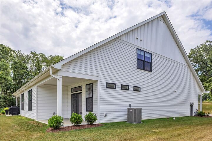 Property Photo: 1124 Autumn Woods Dr. PA 16033