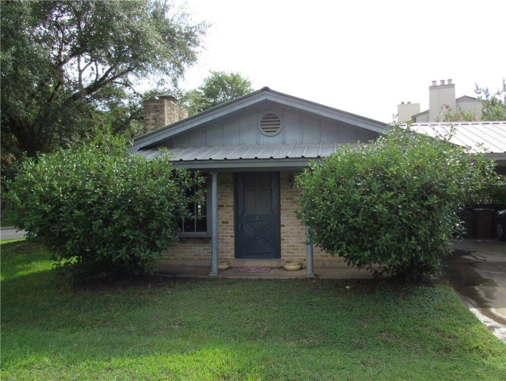 Property Photo: 2510 Trailside Drive A TX 78704