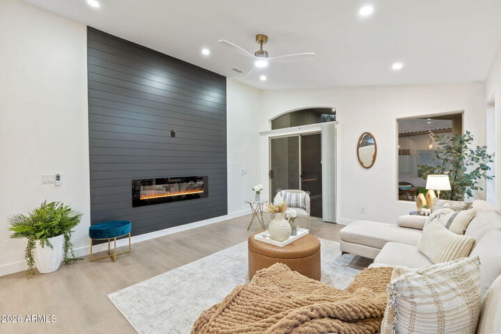 Property Photo: 15215 N 104th Place AZ 85255