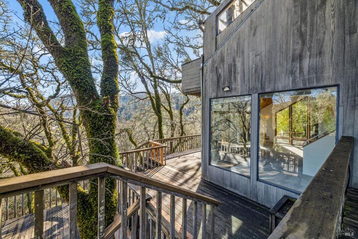 Property Photo: 9105 Loch Haven Drive CA 95404