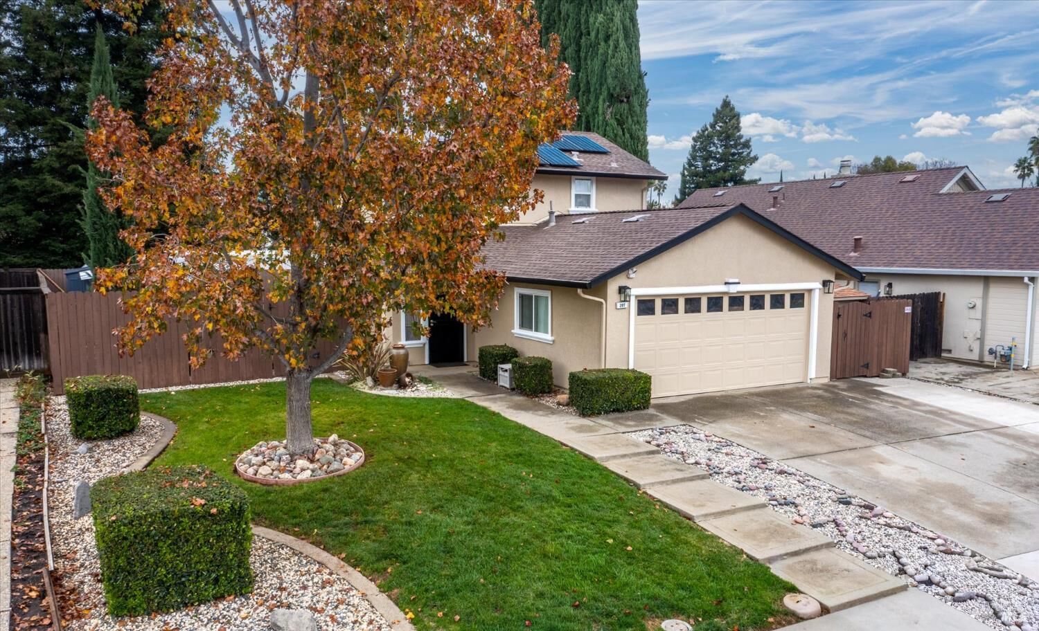 Property Photo:  207 Dogwood Court  CA 95687 