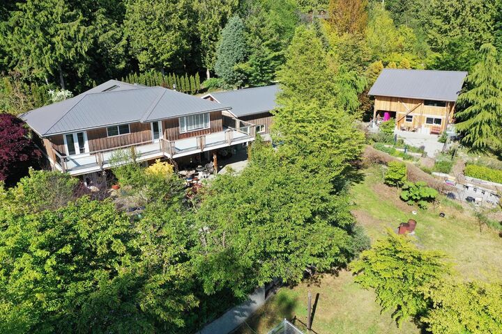 Property Photo: 2855 Lacey Place BC V0N 2W4