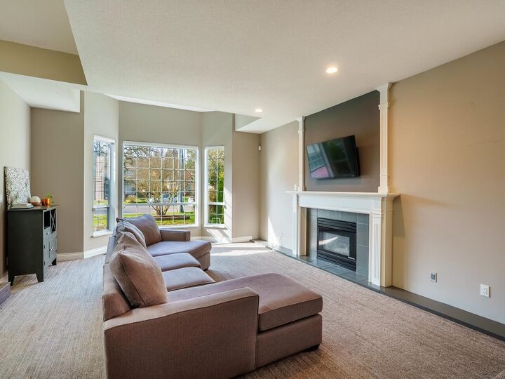 Property Photo: 20977 44 Avenue BC V3A 5A9