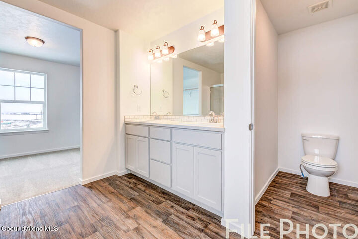 Property Photo:  402 S Treeline Pl  WA 99001 