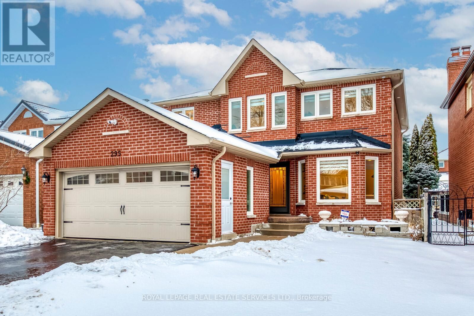 Property Photo:  295 Canital Court  ON L4Z 3B7 