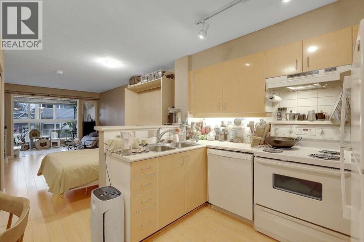 Property Photo: 2680 West 4th Avenue 321 BC V6K 4S3