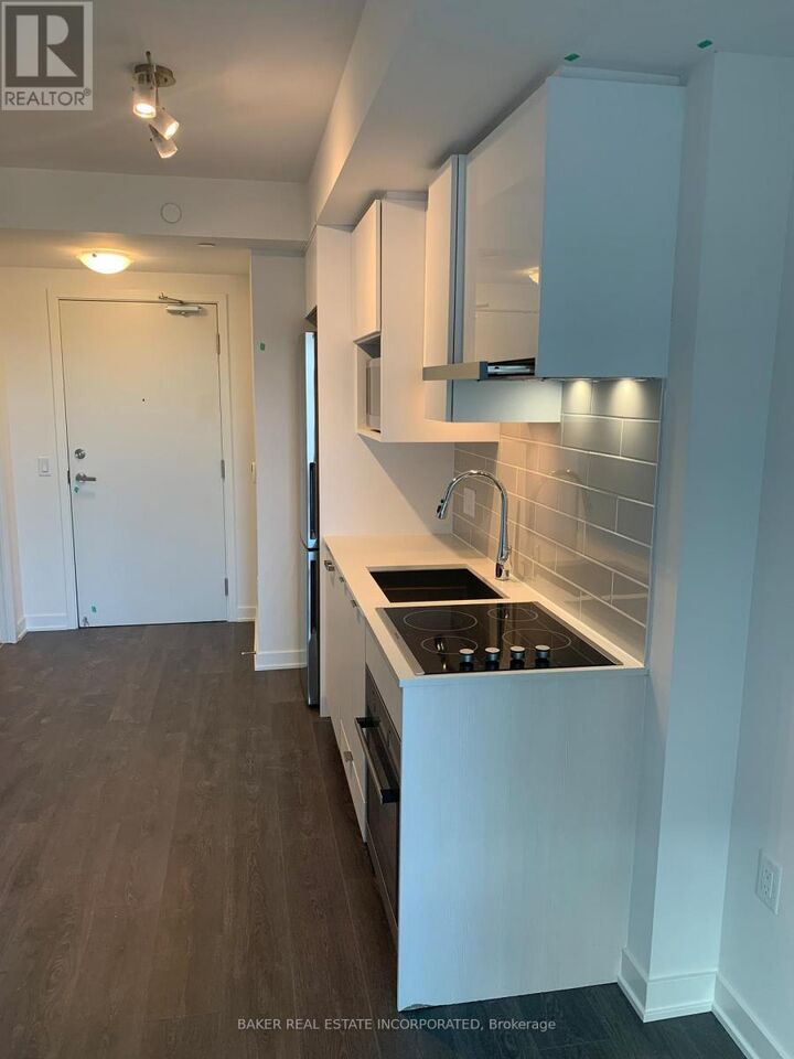 Property Photo:  195 Redpath Avenue 3413  ON M4P 0E4 