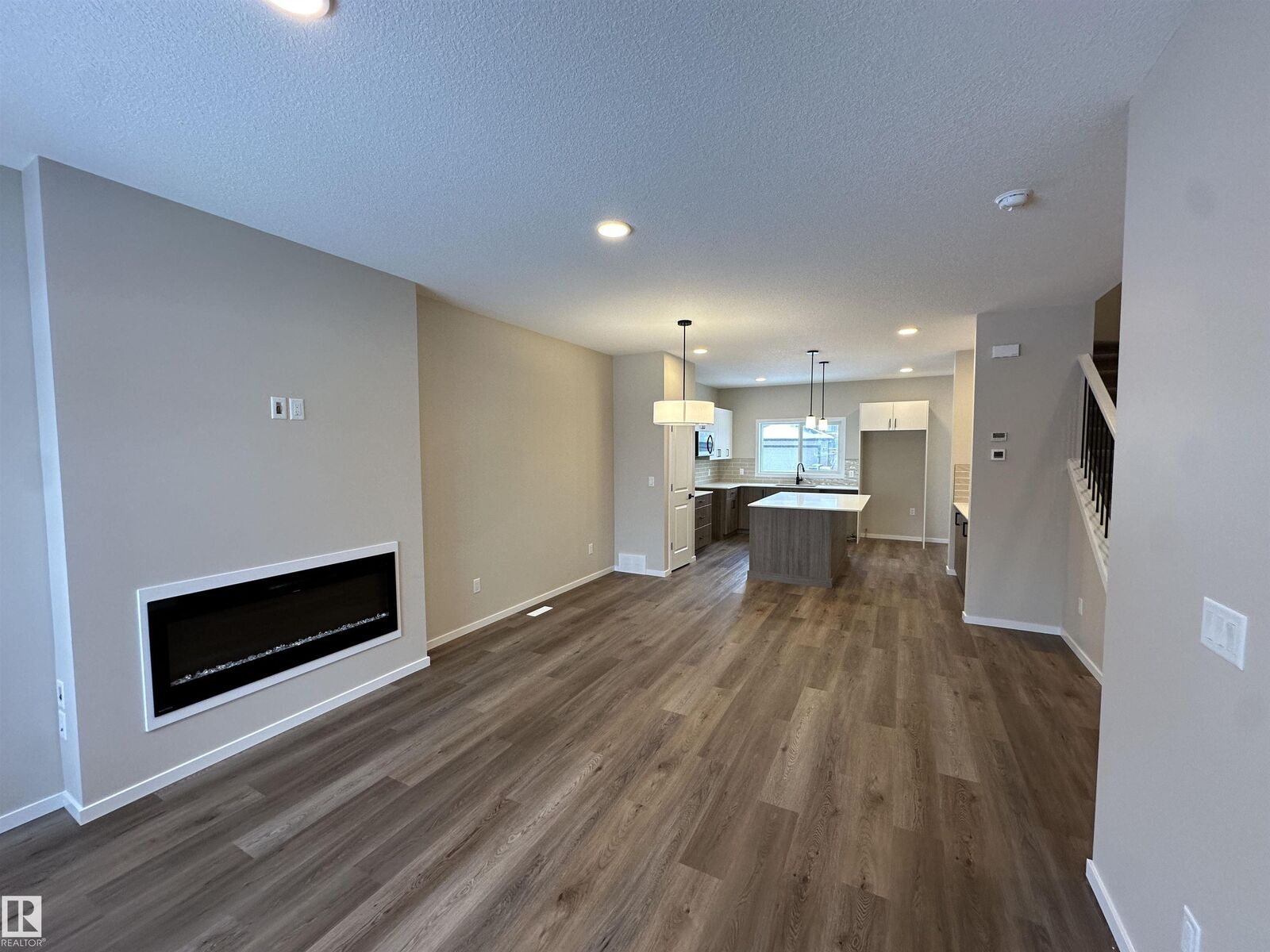 Property Photo: 55 Sereno Lane AB T8L 0Z9