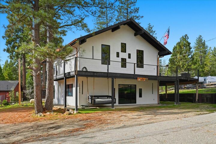 Property Photo:  39490 Crane Valley Court  CA 93604 