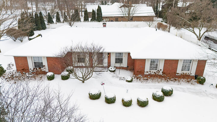 Property Photo:  998 Walbridge Drive  MI 48823 