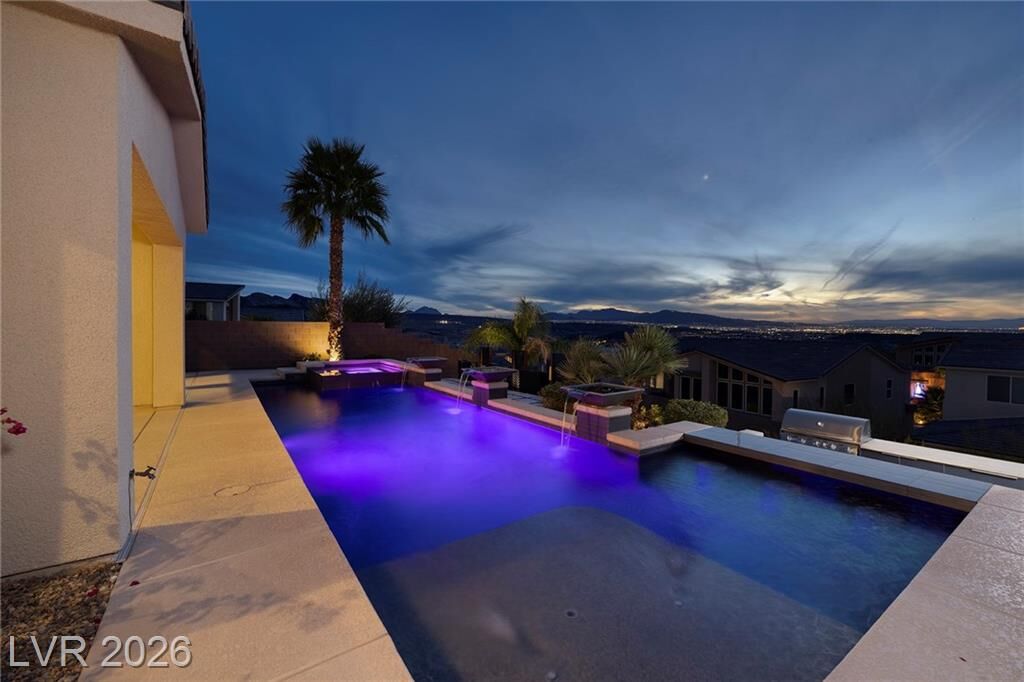Property Photo:  19 Hilltop Crest Street  NV 89011 