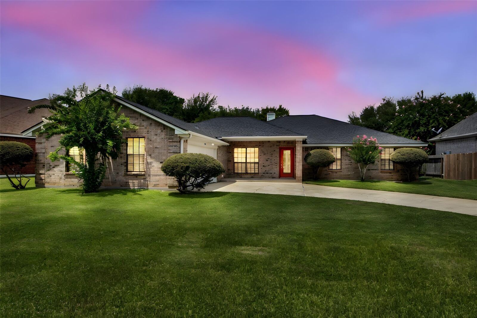 Property Photo:  5106 Greenwater Drive  TX 77318 