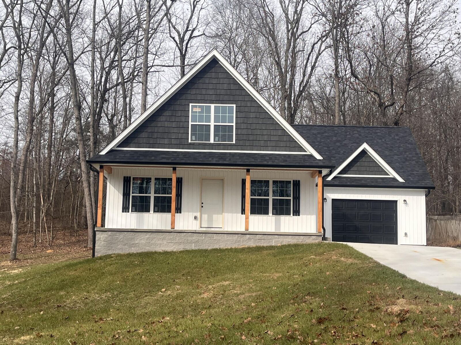 Property Photo:  1494 Hickory Hls Lane  KY 40741 