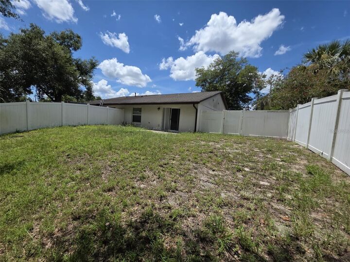 Property Photo:  915 Marlboro Drive  FL 32724 