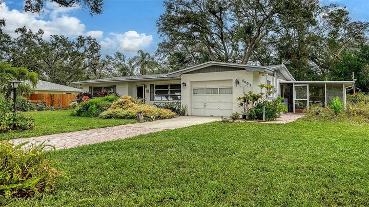 Property Photo:  5003 9th Street Court E  FL 34203 