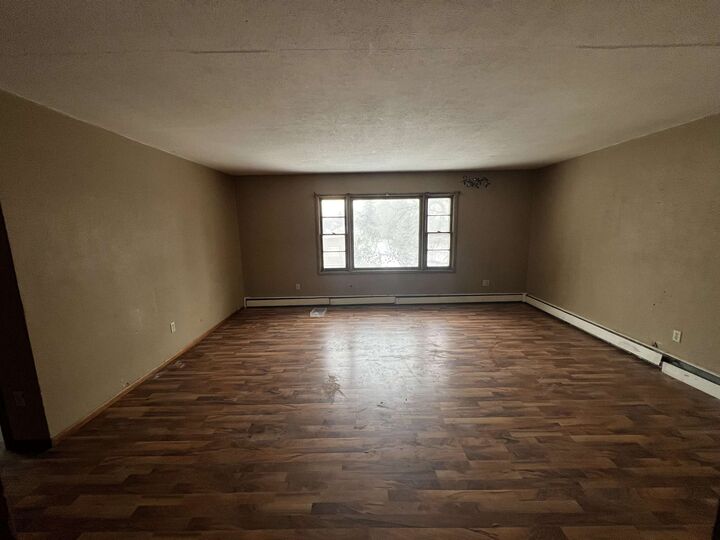 Property Photo:  912 12th Ave NW  ND 58703 