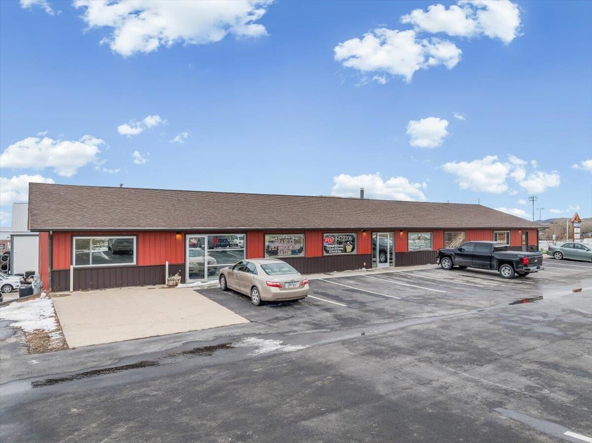 Property Photo:  3103 E Fairgrounds Loop  SD 57783 
