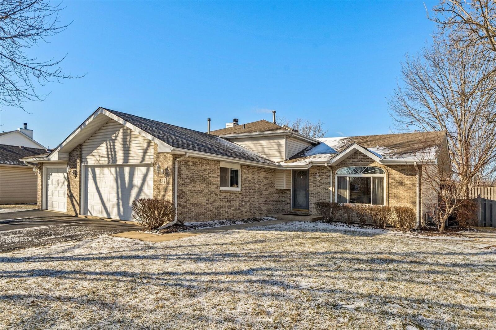 Property Photo:  431 Badger Lane  IL 60543 