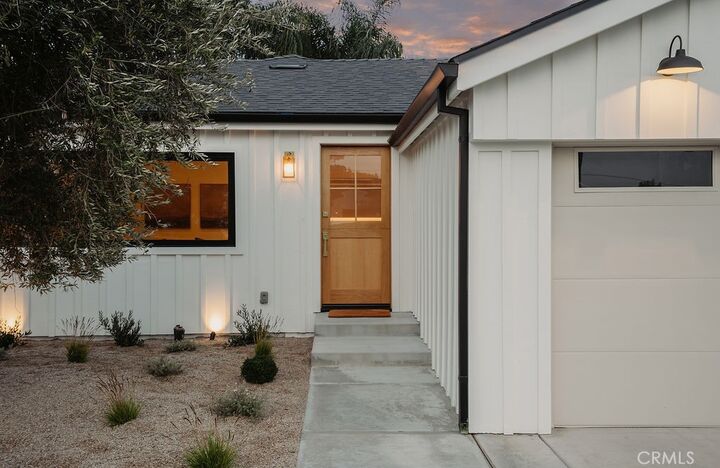 Property Photo:  208 Susannah Place  CA 92627 